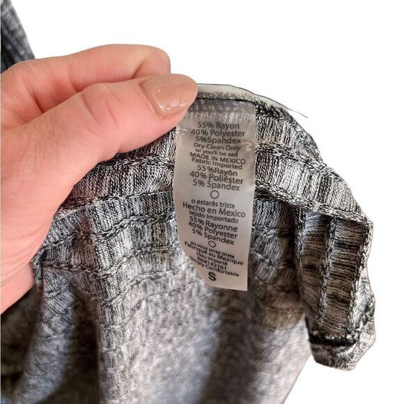 LuLaRoe Sarah Cardigan Knit Duster Gray Size Small - Picture 3 of 5